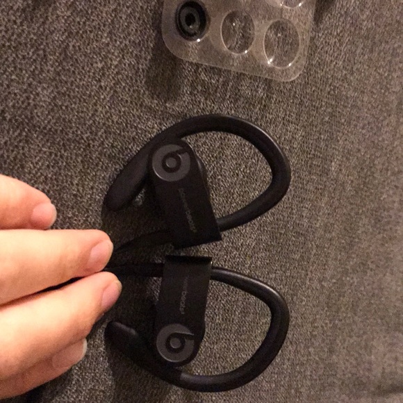 Power beats black - Picture 2 of 4